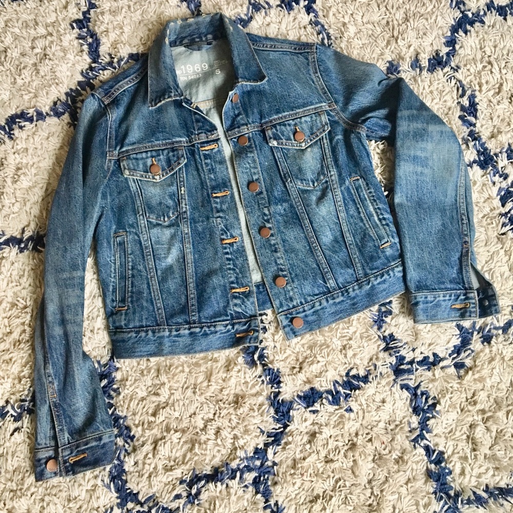 A Classic! Gap Denim Jacket